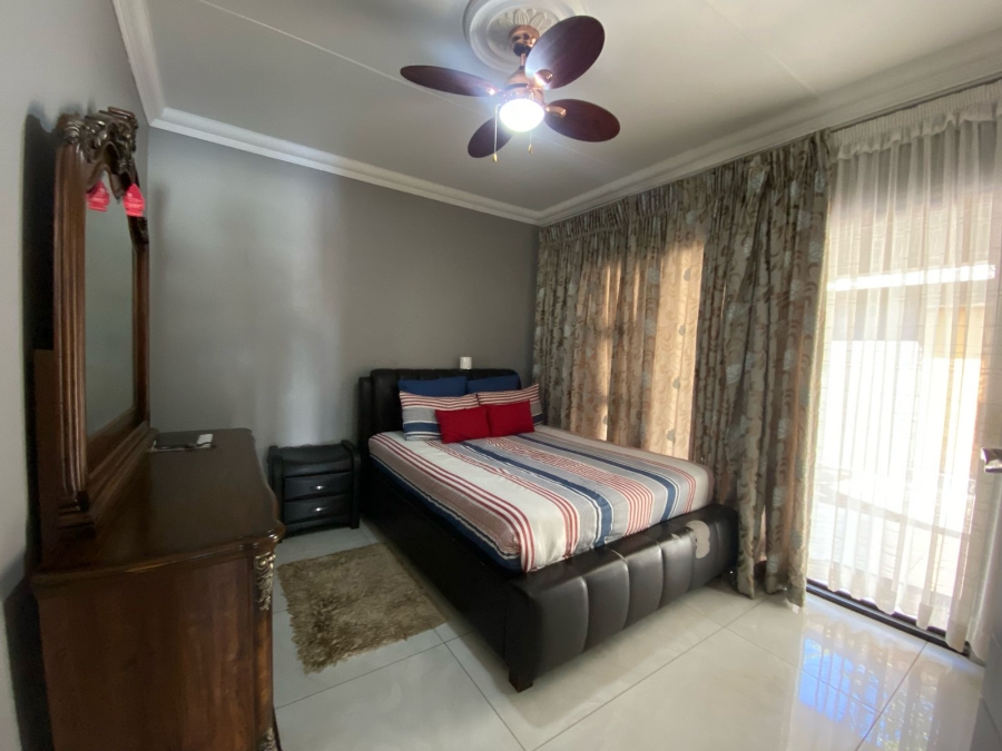6 Bedroom Property for Sale in Protea Park North West